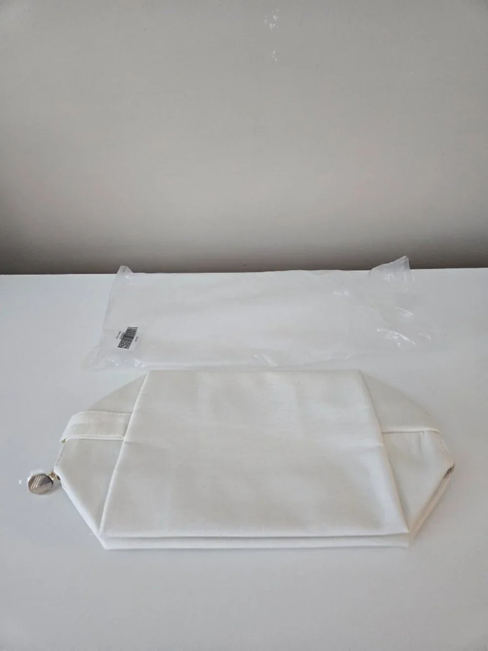 Vegamour Travel‎ Cosmetic Canvas Bag - New